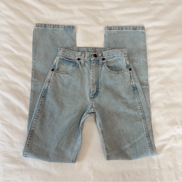Wrangler Denim - Wrangler’s Vintage High Rise Straight‎ Jeans
